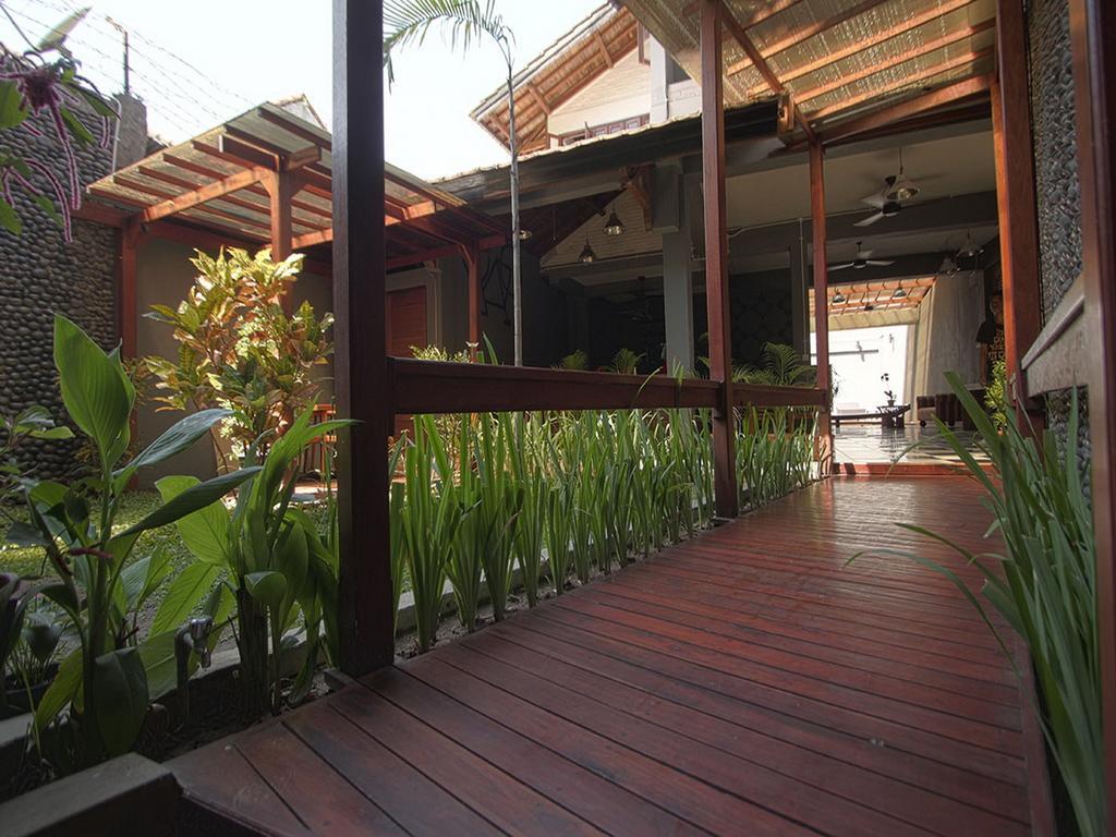 Kayun Hostel Downtown Kuta Lombok Kültér fotó